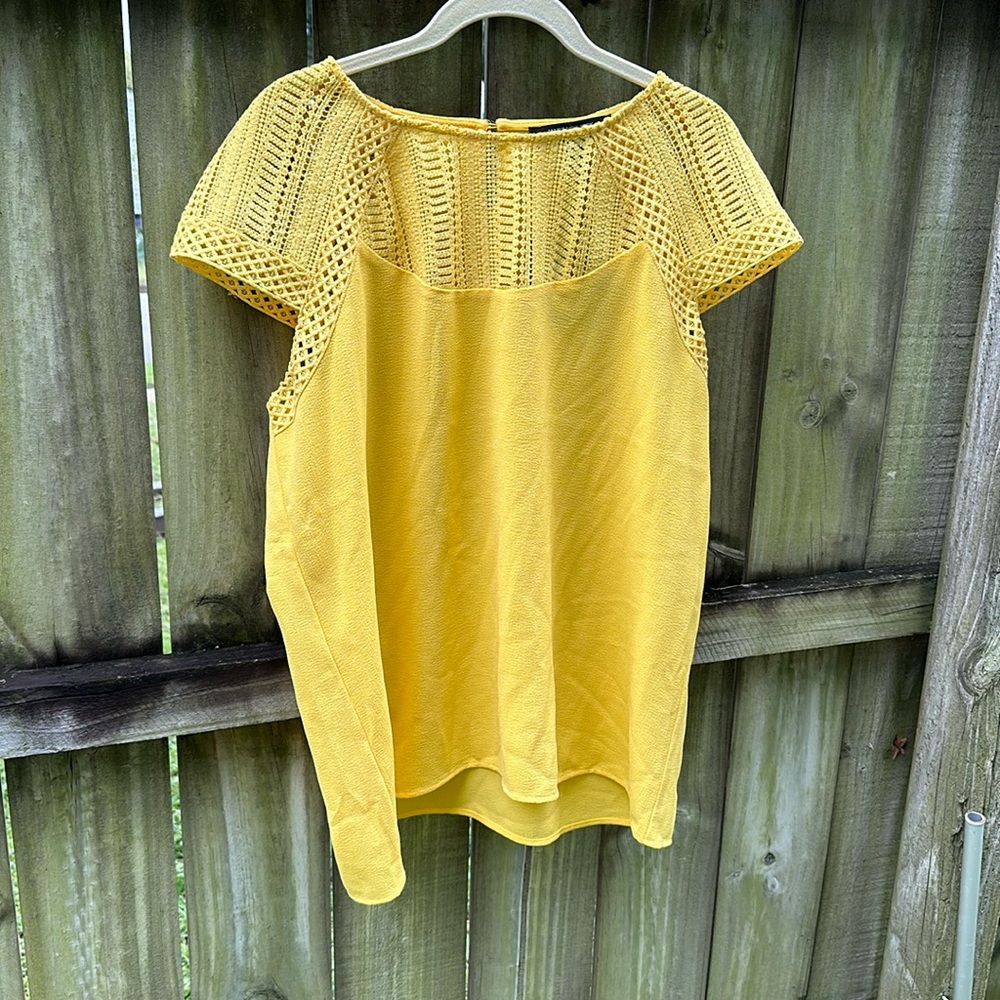 Marc New York Andrew Marc Aspen Gold cap sleeve top